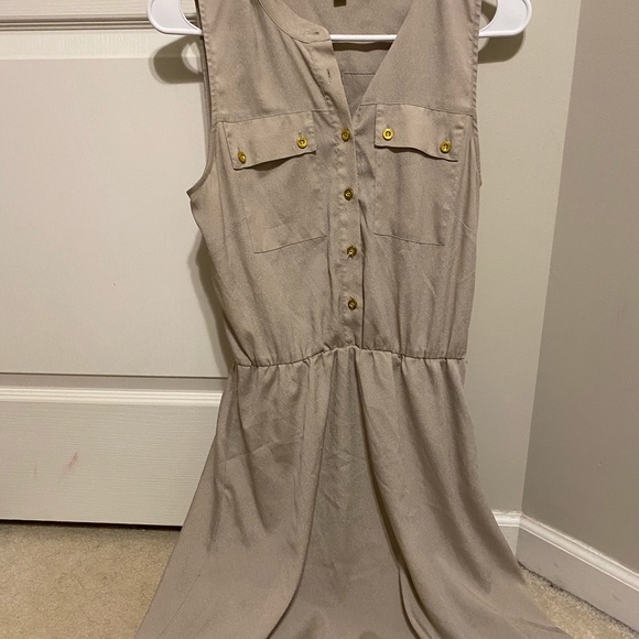 Dress - Picture 1 of 2